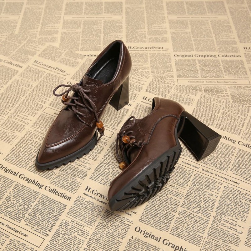 Pump Heel Block - Французские туфли-лодочки с глубоким вырезом и