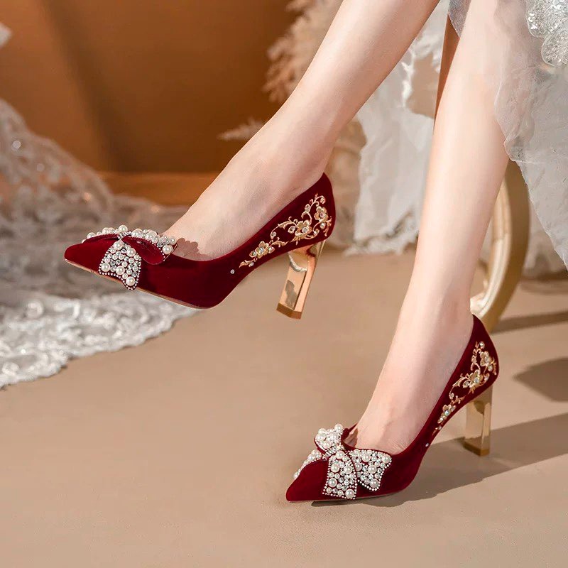 Pump Heel Block - Туфли на одинарном каблуке с вышивкой,